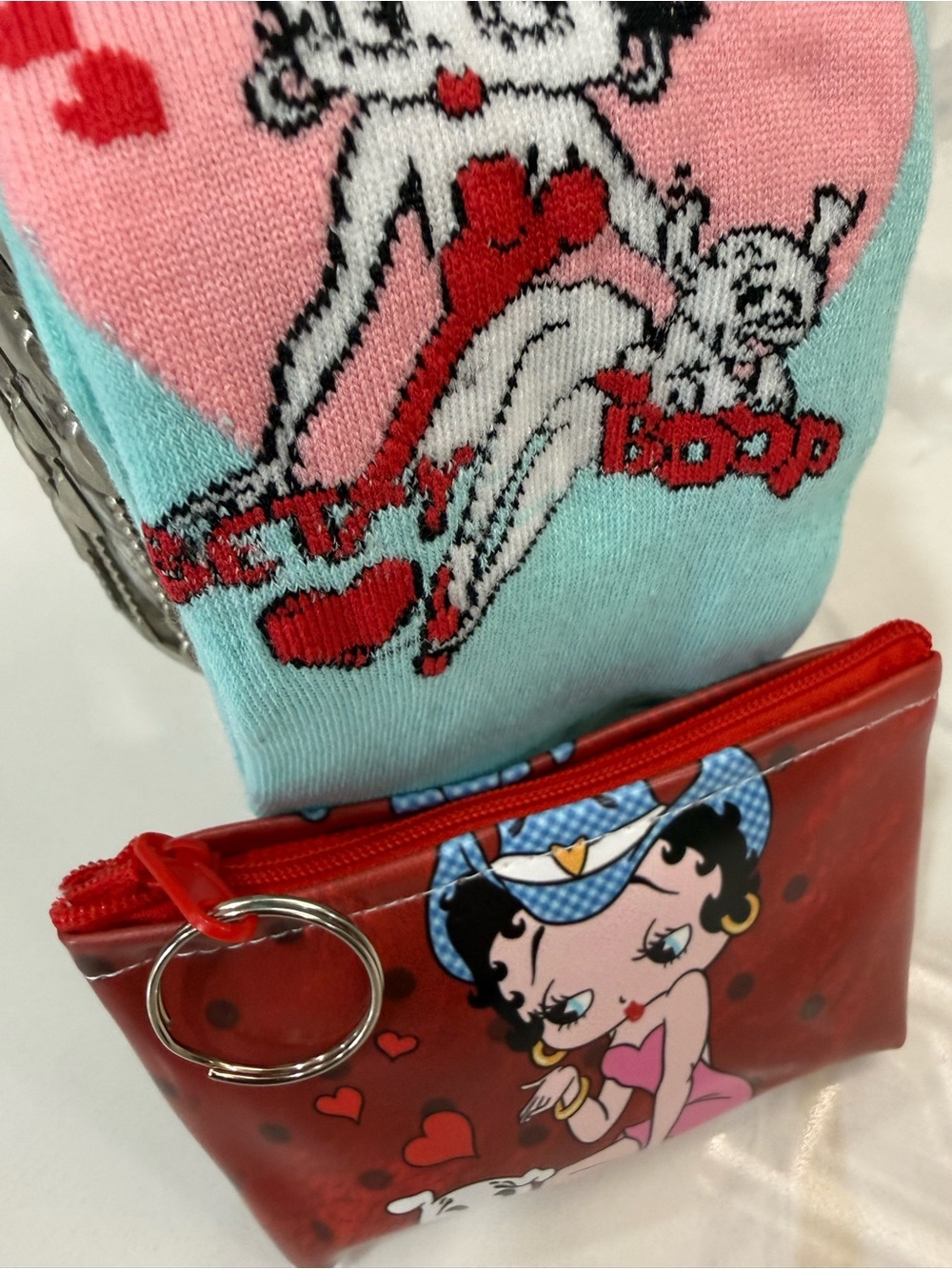 Betty Boop 3 piece set 1 Coin Pouch, cosmetic pouch and Socks, nwt - Picture 5 of 6